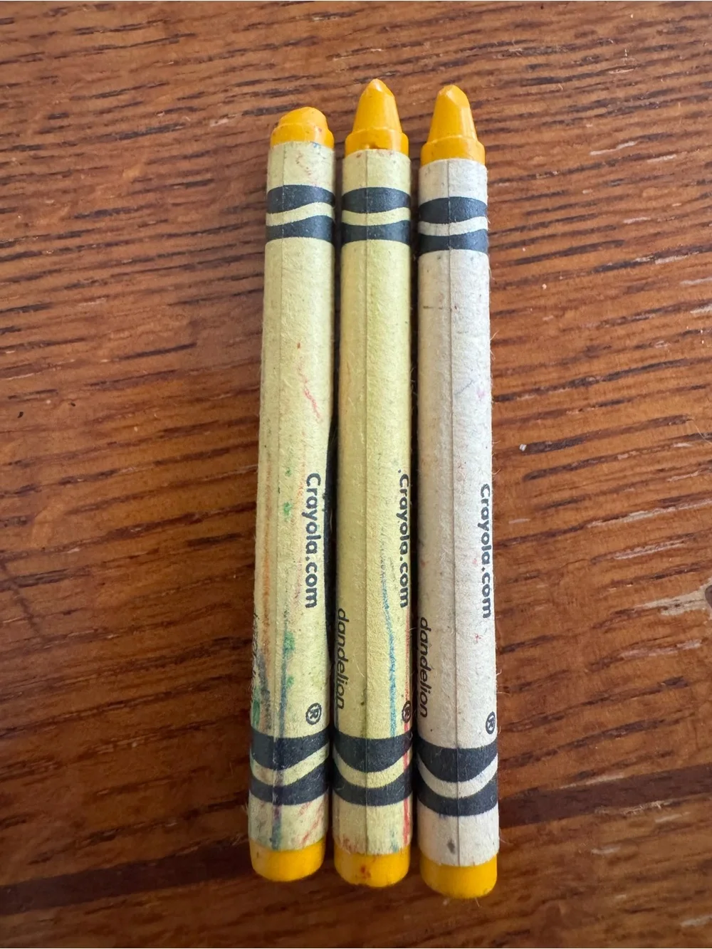 Set of 3 Pre-2017 Dandelion Yellow Crayola Crayons (retired color) collectible